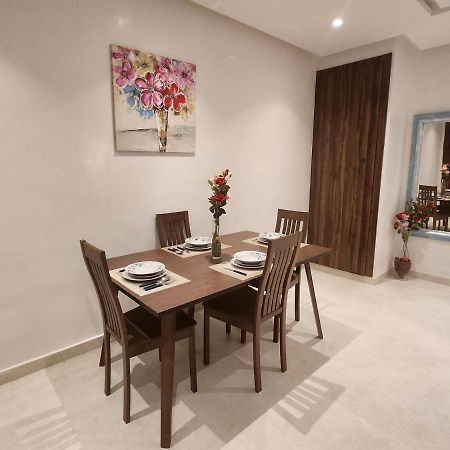 Modern Luxury Retreat: 2-Bedroom Apartment In The Heart Of Marrakech Marrakesh Exteriör bild