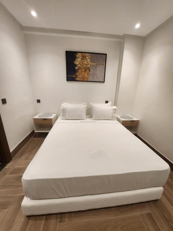 Modern Luxury Retreat: 2-Bedroom Apartment In The Heart Of Marrakech Marrakesh Exteriör bild