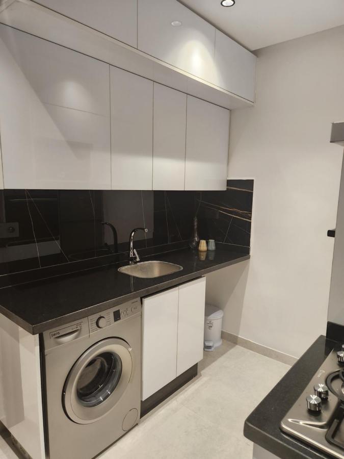 Modern Luxury Retreat: 2-Bedroom Apartment In The Heart Of Marrakech Marrakesh Exteriör bild