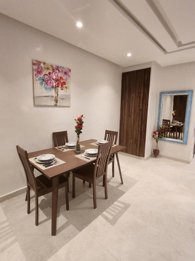 Modern Luxury Retreat: 2-Bedroom Apartment In The Heart Of Marrakech Marrakesh Exteriör bild