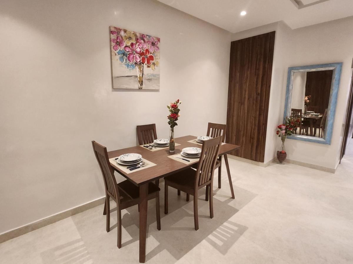 Modern Luxury Retreat: 2-Bedroom Apartment In The Heart Of Marrakech Marrakesh Exteriör bild