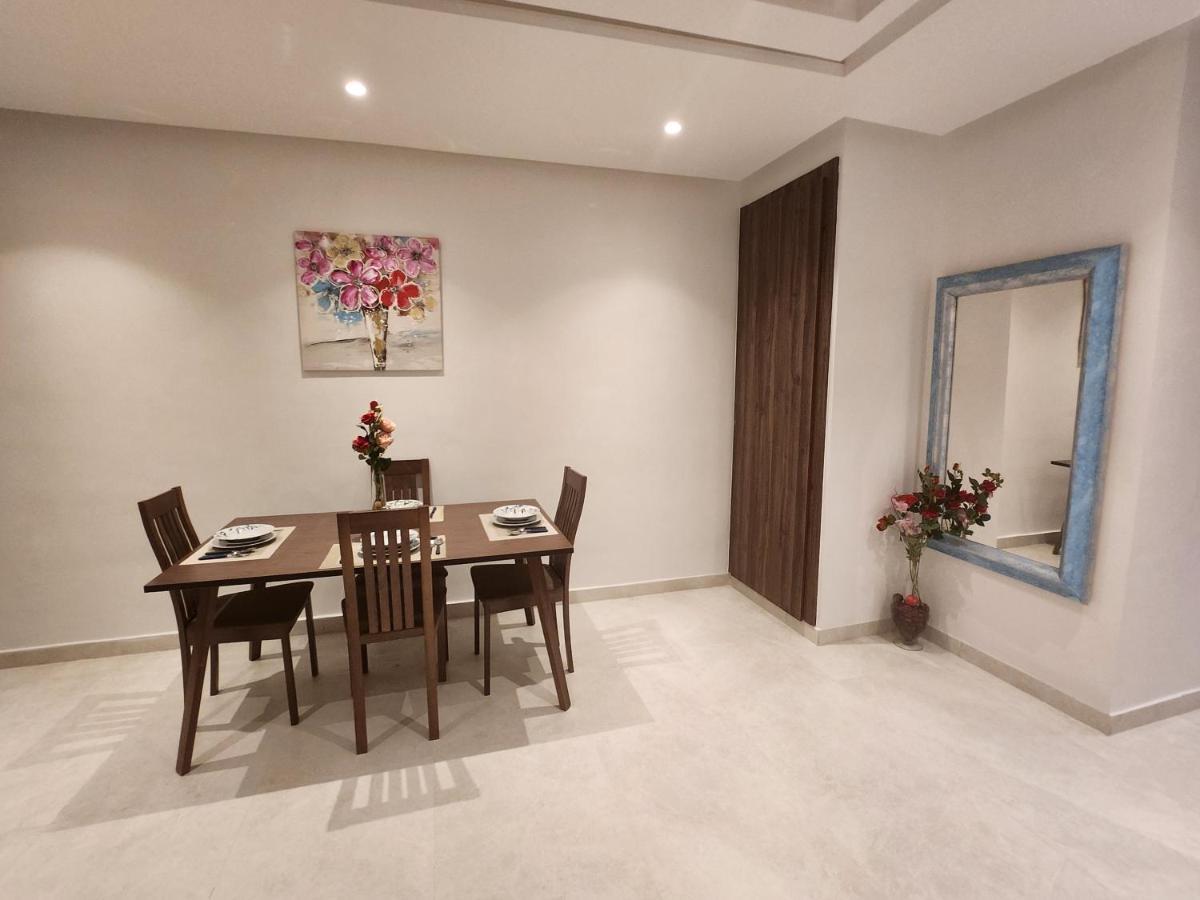 Modern Luxury Retreat: 2-Bedroom Apartment In The Heart Of Marrakech Marrakesh Exteriör bild