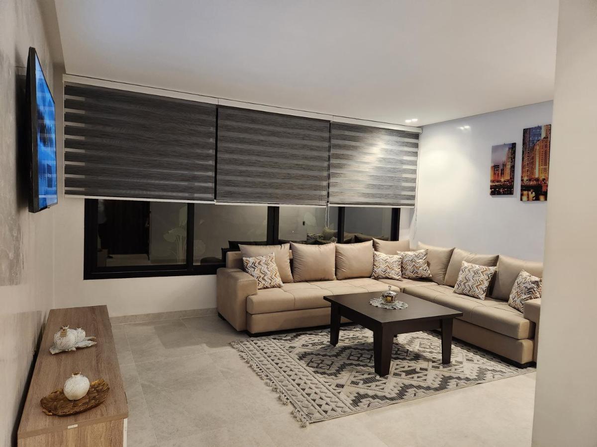Modern Luxury Retreat: 2-Bedroom Apartment In The Heart Of Marrakech Marrakesh Exteriör bild