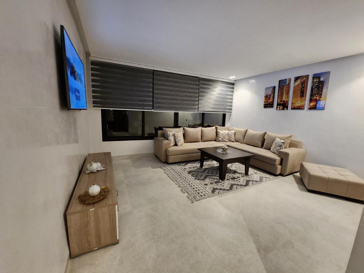 Modern Luxury Retreat: 2-Bedroom Apartment In The Heart Of Marrakech Marrakesh Exteriör bild